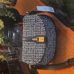 ROSETTI BRAND WOMENS BLACK TWILL SADDLE CROSSBODY PURSE